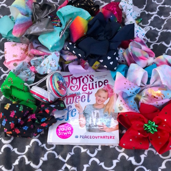 jojo siwa lot! - Picture 1 of 5